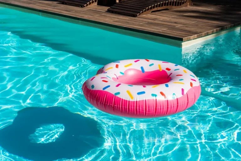 common pests at summer outdoor activities